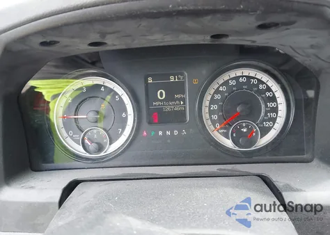 2017 Ram 1500 Express 4X2 5'7 Box из США, поврежденный, VIN 1C6RR6KT5HS683392